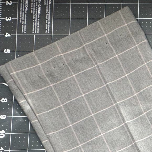 NWT Express Editor Dress Pants Barely Boot Low Rise Light Gray Plaid Size 8R - Picture 5 of 6